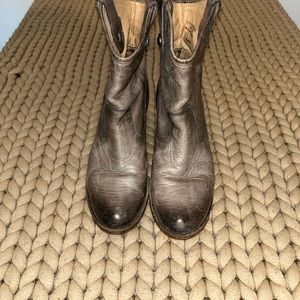 Frye Jackie Leather Button Short Boot- size 9- grey